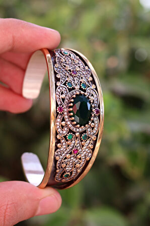 Zümrüt Taşlı Zirkon Süsleme El işi Gümüş Kadın Bilezik 201024740