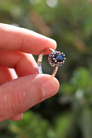 Oniks Taşlı 925 Ayar Gümüş Markazit Kadın Yüzük 201024753