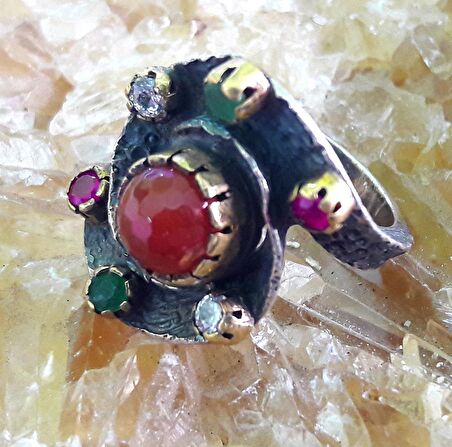 Akik Yakut Zümrüt ve Zirkon Taşlı Gümüş Kadın Otantik Yüzük