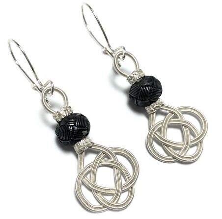 1000 Ayar El Örmesi Siyah Beyaz Kazaziye Gümüş Küpe