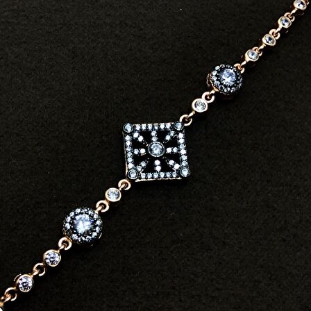 Kare Model Zirkon Taşlı Rose Gümüş Kadın Bileklik