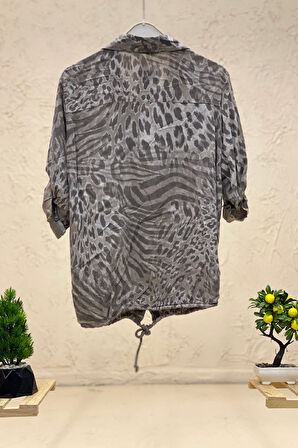 Batik Leopar Desen Pul Detaylı Vual Gömlek