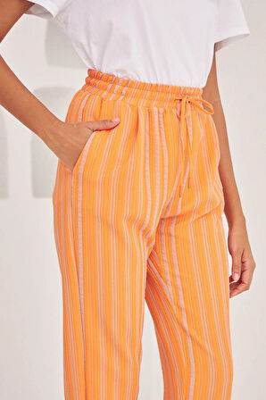 KADIN ÇİZGİLİ MEVSİMLİK KUMAŞ PANTOLON