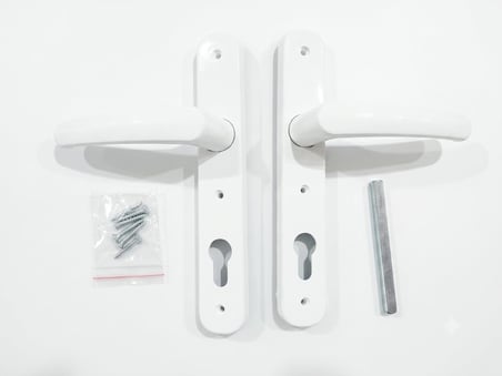 PVC Pimapen Banyo Wc Plastik Sac Destekli Kapı Kolu Takımı (2, Beyaz, Kilit Yuvalı)
