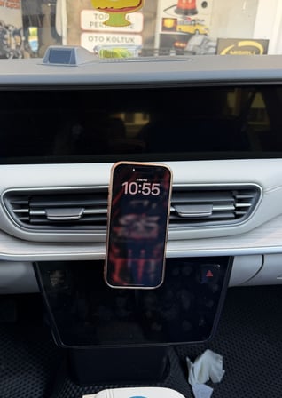 Togg T10X 2025 ve Sonrası Araç Içi Premium Telefon Tutucu - Araba Telefon Tutacağı Havalandırma Için