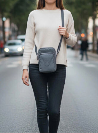 NEWİSH POLO KADIN KRİNKIL AYARLANABİLİR ASKILI POSTACI OMUZ ÇANTASI-GRİ