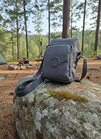 NEWİSH POLO KADIN KRİNKIL AYARLANABİLİR ASKILI POSTACI OMUZ ÇANTASI-GRİ