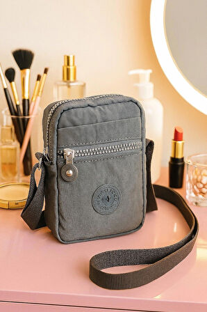 NEWİSH POLO KADIN KRİNKIL AYARLANABİLİR ASKILI CEPLİ POSTACI OMUZ ÇANTASI-GRİ