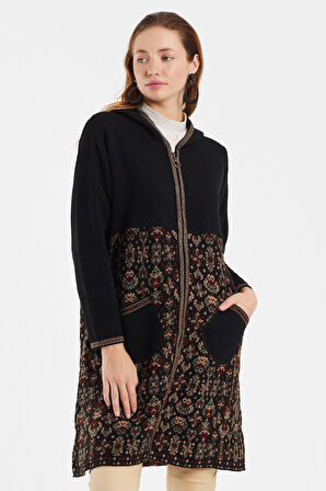 Kadın Çok Renkli Cepli Kapüşonlu Kilim Hırka