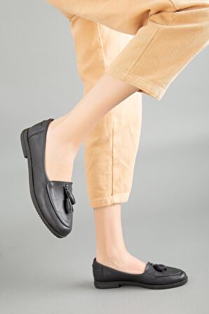 Püsküllü Cilt Siyah Kadın Günlük Ayakkabı