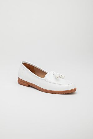 Püsküllü Cilt Beyaz Kadın Günlük Ayakkabı