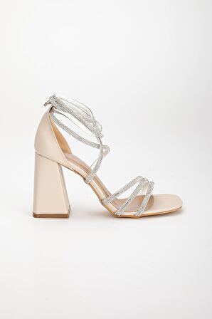 3 Bantlı Bilek Sargılı Gladyatör Model Ten Kadın Abiye Ayakkabı