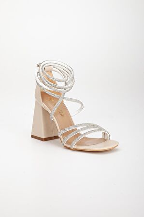 3 Bantlı Bilek Sargılı Gladyatör Model Ten Kadın Abiye Ayakkabı