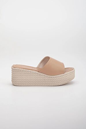 Hasır ve Düz Kalın Tekbant Ten Kadın Dolgu Topuklu Terlik