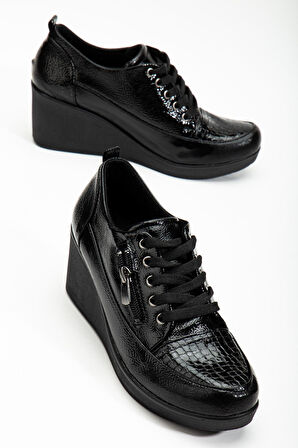 Kadın Dolgu Topuklu Ayakkabı Siyah Rugan Fermuarlı Bağcıklı