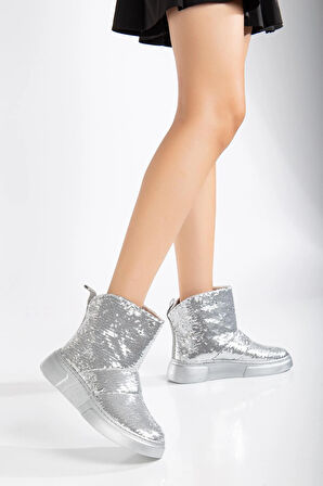 Kadın Bot Düz Taban Gümüş Pullu Bağsız Parlak