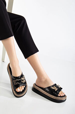 Kadın Taşlı Dolgu Topuk Terlik  Siyah Metal Tavşan Aksesuarlı 