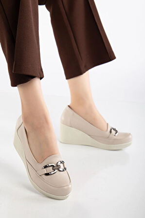 Kadın Dolgu Topuklu Ayakkabı Bej Yüzlü Tokalı