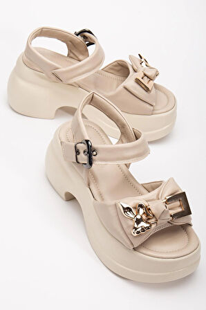 Kadın Dolgu Topuk Sandalet Bej Baretli Tavşan Figürlü Tokalı