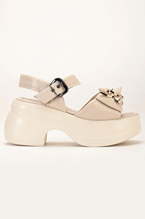 Kadın Dolgu Topuk Sandalet Bej Baretli Tavşan Figürlü Tokalı