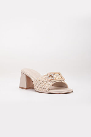 Büyük Beden Kadın Topuklu Terlik Bej Hasır Desen Taş Tokalı