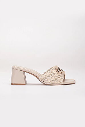 Büyük Beden Kadın Topuklu Terlik Bej Hasır Desen Taş Tokalı