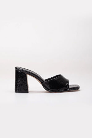 Büyük Beden Kadın Topuklu Terlik Sİyah Rugan İnce Bantlı