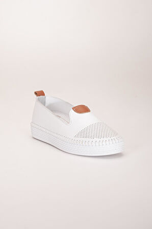 Hakiki Deri Kadın Günlük Ayakkabı Beyaz Yüzlü Burun Baskılı Düz Taban