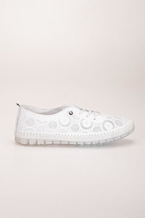 Hakiki Deri Kadın Günlük Ayakkabı Beyaz Lazer Baskılı Elastik Bağcıklı Jel Taban