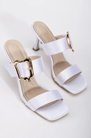 Kadın Topuklu Terlik Beyaz Saten Tek Bant Aksesuarlı