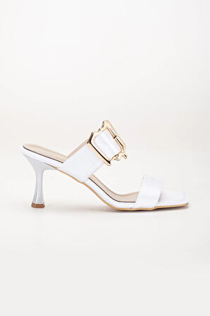 Kadın Topuklu Terlik Beyaz Saten Tek Bant Aksesuarlı