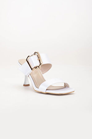 Kadın Topuklu Terlik Beyaz Saten Tek Bant Aksesuarlı