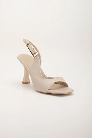 Kadı Topuklu Sandalet Ayakkabı Ten Cilt Yan Büyük Tokalı