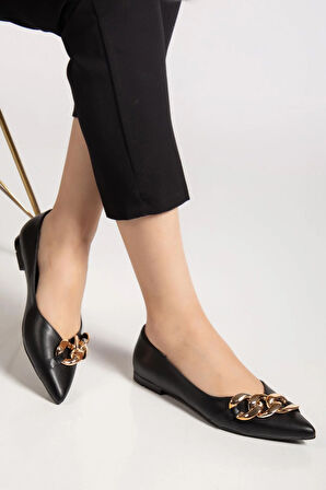 Kadın Babet Siyah Cilt Zincir Detaylı Sivri Kalıp