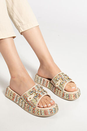 Kadın Dolgu Topuklu Terlik Nude Hasır Malzeme Kaplama Taban Taşlı