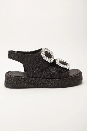 Kadın Dolgu Topuk Sandalet Siyah Çift Bantlı Hasır Malzeme Taşlı Tokalı