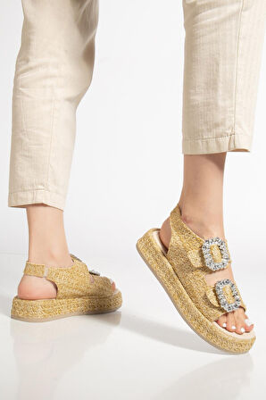 Kadın Dolgu Topuk Sandalet Bej Çift Bantlı Hasır Malzeme Taşlı Tokalı