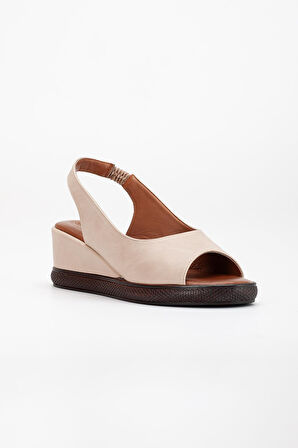 Kadın Dolgu Topuklu Ayakkabı Bej Yan Kapalı Burun Açık