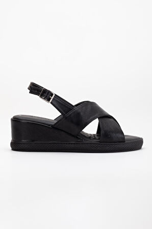 Kadın Dolgu Topuklu Ayakkabı Sandalet Siyah Çapraz Bantlı Suni Deri