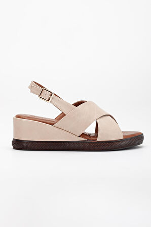 Kadın Dolgu Topuklu Ayakkabı Sandalet Bej Çapraz Bantlı Suni Deri