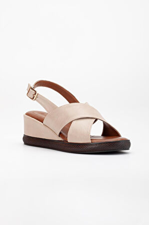 Kadın Dolgu Topuklu Ayakkabı Sandalet Bej Çapraz Bantlı Suni Deri