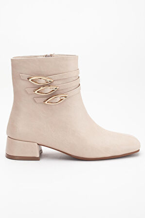 Kadın Kısa Topuklu Bot Bej Suni Deri Küt Burun Metal Tokalı