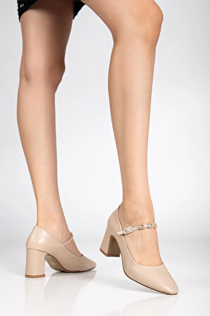 Kadın Stiletto Topuklu Ayakkabı Bej Suni Deri Baret Taşlı Kalın Topuklu