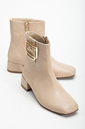 Bej Kadın Kısa Topuklu Bot Küt Burun Metal Aksesuarlı Suni Deri