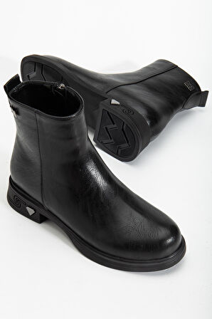 Kadın Bot Siyah Suni Deri Kauçuk Taban Yüzüdüz