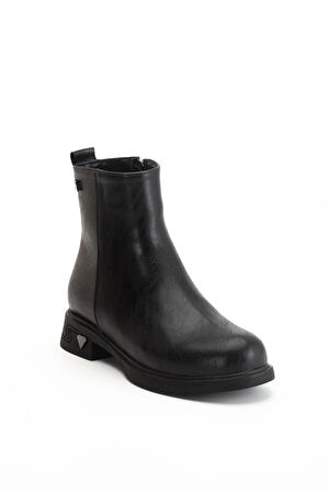 Kadın Bot Siyah Suni Deri Kauçuk Taban Yüzüdüz