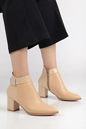 Bej Kadın Topuklu Bot Kroko Rugan ve Suni Deri Tokalı