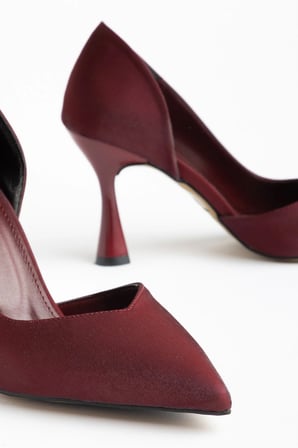 Büyük Beden Kadın İnce Topuklu Stiletto Bordo Parlak Saten Yan Açık