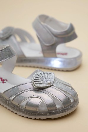 Şirinbebe Ortopedik Kız Çocuk Sandalet Gümüş Yelpaze Detaylı Önü Kapalı