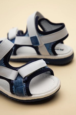 Şirinbebe Ortopedik Erkek Çocuk Sandalet Beyaz Cırtlı Yan Kapalı